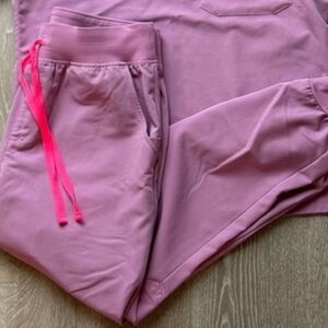 Figs Chalk PINK PANTS medium Petite